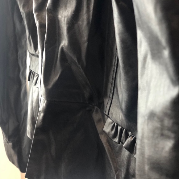synthetic leather jacket - SanFrancisco - Size 9🖤 - Picture 3 of 4